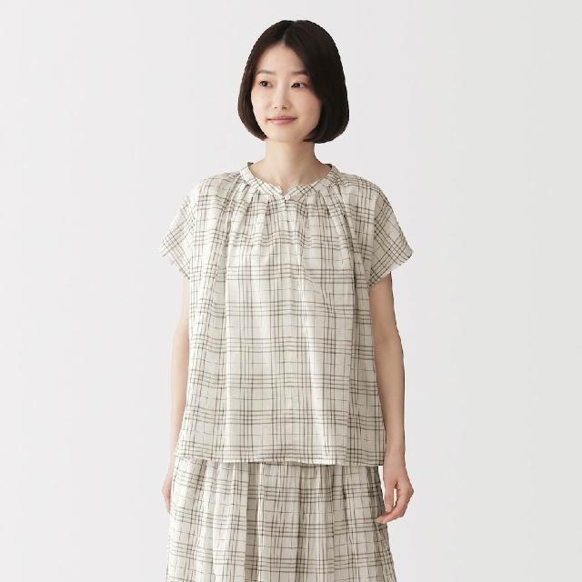 滿 享 折 【 M U J I 無 印 良 品 】 女 強 撚 透 明 感 法 式 袖 套 衫 ( 黑 色 / 深 綠 / 黑 格 紋 / 象 牙 白 格 紋 )